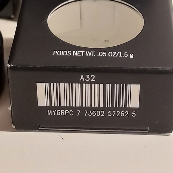 MAC Matte Eye Shadow *STORMWATCH* - Picture 5 of 5